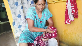 9. Indian mom blanket and mosquito ????????wash pure desi tarike se cloth wash ||Vlogger Soni