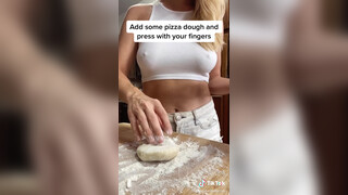 2. How to make a pizza pocket.