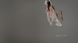 10. Acrobatic Naked Art Yoga ????