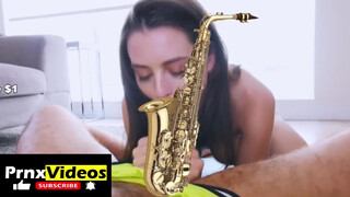 3. Lana Rhoades plays SaX feat.Gay Sax (SlowMotion )Лана Роудс играет на саксофоне слоумо