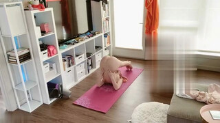 Doing naked yoga for the first time – for educational purposes only