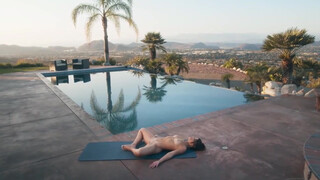 3. Hot & Sweaty Naked’ Power Yoga for a healthy life #2 فوائد اليوغا الصباحية لصحة جيدة