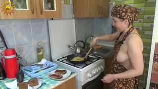 9. Сooking sandwiches. Omelet. Korean food. Mila Naturist. Naturist’s kitchen. INF.