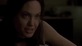 6. Original Sin – Red Band Trailer (2001) Angelina Jolie, Antonio Banderas