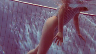 5. beautiful girl showing underwater swimming skill | Underwater – Exercising at the pool | Hydrogirls