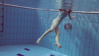 9. beautiful girl showing underwater swimming skill | Underwater – Exercising at the pool | Hydrogirls