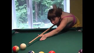 5. yulia nova plays pool