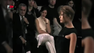 2. Vintage in Pills ALEXANDER McQUEEN Spring 1999 – Fashion Channel