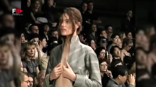 3. Vintage in Pills ALEXANDER McQUEEN Spring 1999 – Fashion Channel