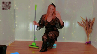 1. Marta Vlog. Cleaning, washing floors