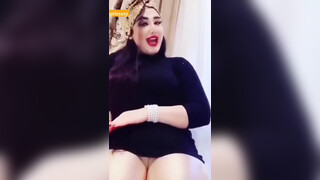 1. flashing pussy persian girl