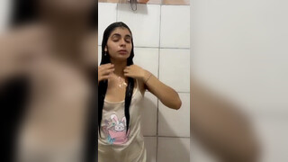 3. ????Hot Indian Girl Braless/No Bra on Shower Challenge! ????