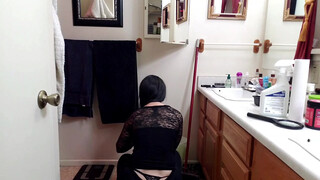 6. Bathroom cleaning in Transparent clothing