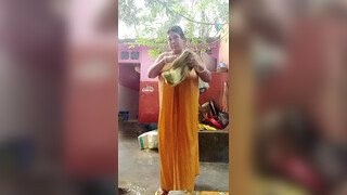 10. অনেক। কষ্ট।করে।চান। করলাম।এই। ঠান্ডাই। বন্ধুরা ????????????