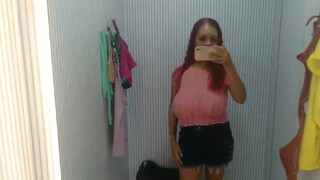 7. provando as roupas no provador parte 1