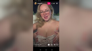 4. Nip Slip Live Instagram