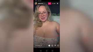 6. Nip Slip Live Instagram