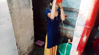 9. नहाना कपड़ा धोना सुबह ठंड में देखो????????| Farha Naaz Real Vlogs