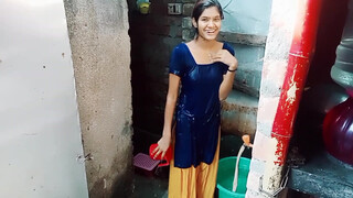 10. नहाना कपड़ा धोना सुबह ठंड में देखो????????| Farha Naaz Real Vlogs