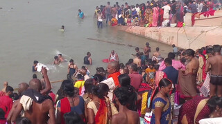 6. बड़ी गंगा मे सबसे बड़ा मेला लगा बहुत लोगो ने गंगा स्नान किया बदलता हरिद्वार हर हर गांगे