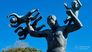 5. WORLD’S BIGGEST NAKED SCULPTURE (VIGELAND PARKEN )