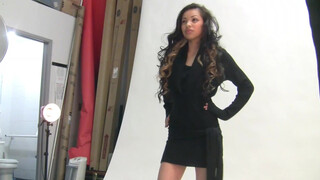 3. Elly – lustre photoshoot Behind The Scenes