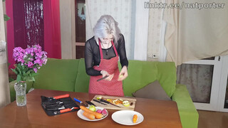 9. Edible art: Workshops of fruit cutting techniques