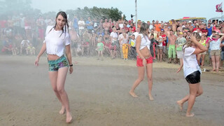 4. Slapjo krekliņu konkurss autokrosā Vecpilī