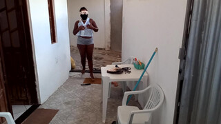 5. Varrendo a minha varanda/preciso jogar água