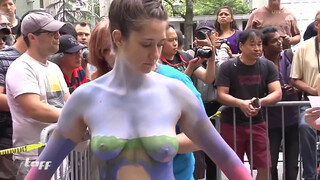 7. NACKT in NEW YORK: Bodypainting-Day am Big Apple | taff | ProSieben