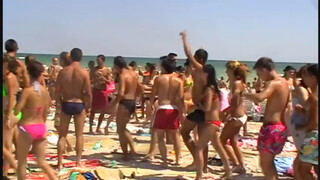 6. Flash Mob Costinesti 2011