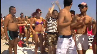 10. Flash Mob Costinesti 2011