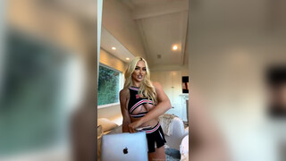 1. Lindsey Pelas OnlyFans Try On Haul 6