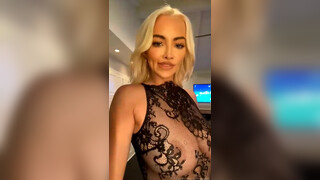 1. Lindsey Pelas OnlyFans Try On Haul 2