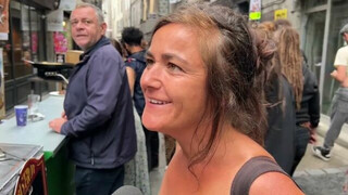 Des femmes manifestent seins nus à Aurillac