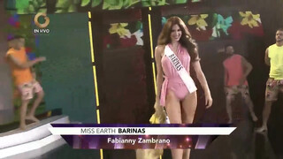 1. Miss Earth Venezuela 2017 Nip Slip hot !!