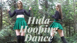 Hula Hooping Dance Workout İn Forest