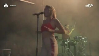 9. Tove Lo – Talking Body || Live Boobs Show Compilation || Boobs Flash in Live Concert