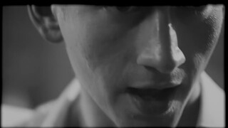 3. Arctic Monkeys – Arabella (Official Video)