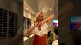 Lindsey Pelas OnlyFans Try On Haul 4