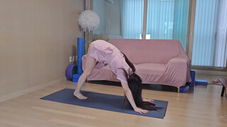 2. Rhythmic Yoga flow ???? Starting from Ardha Matsyendrasana