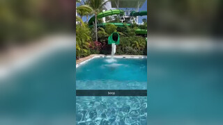 2. Charli D’Amelio Sexy Bikini WaterPark Video Leaked