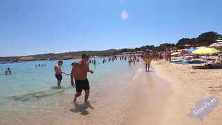 3. Un paseo y un baño por Cala Bassa ¿La mejor playa de Ibiza?