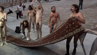 6. New York Nude Fashion Week Streakers!