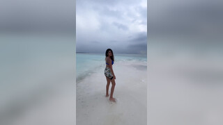 7. വീണ്ടും ബിക്കിനിയിൽ പ്രിയ വാര്യർ ???? Priya Varrier in Bikini at maldives #maldives #mallu #beach