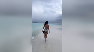 8. വീണ്ടും ബിക്കിനിയിൽ പ്രിയ വാര്യർ ???? Priya Varrier in Bikini at maldives #maldives #mallu #beach
