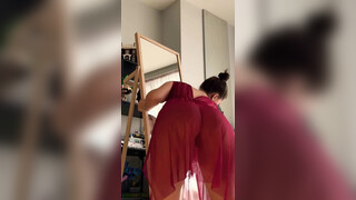 6. ☀ “Cleaning in That Outfit?! ☺◯✨”#BoldLook #MirrorCleaning #OOTD #Shorts #Wow