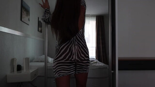 5. 4K Transparent Cleaning the mirror with Bianca