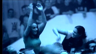 3. Böhse Onkelz – Tittenshow (La Ultima Tour 2004, 480p)