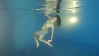 9. Julia, underwater fine nude art, evening shoot. Bali